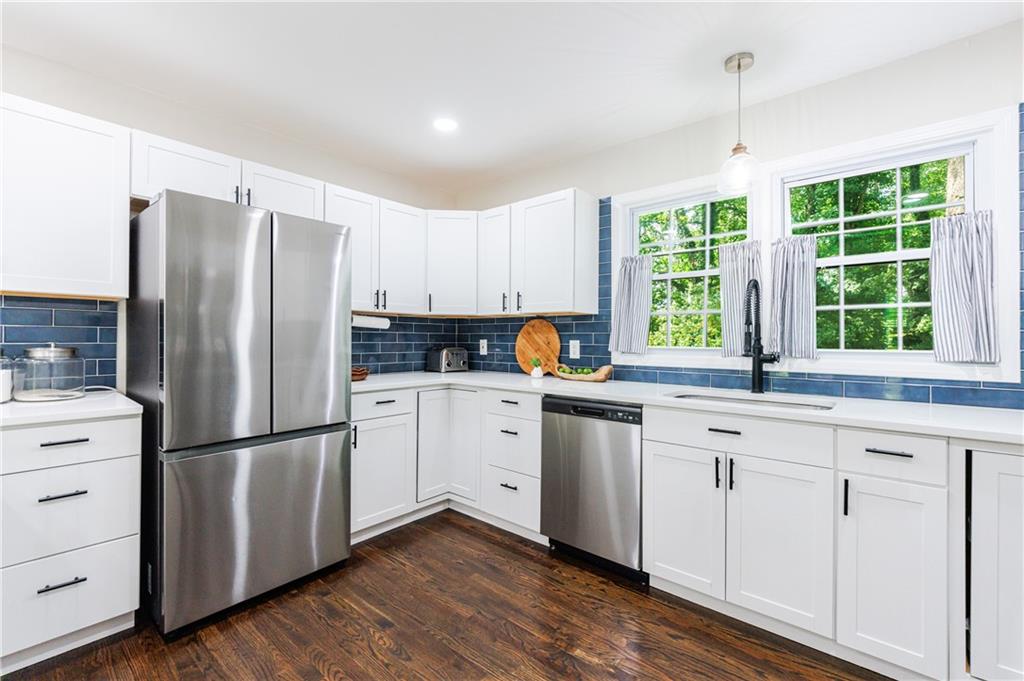 2559 Kingswood Drive