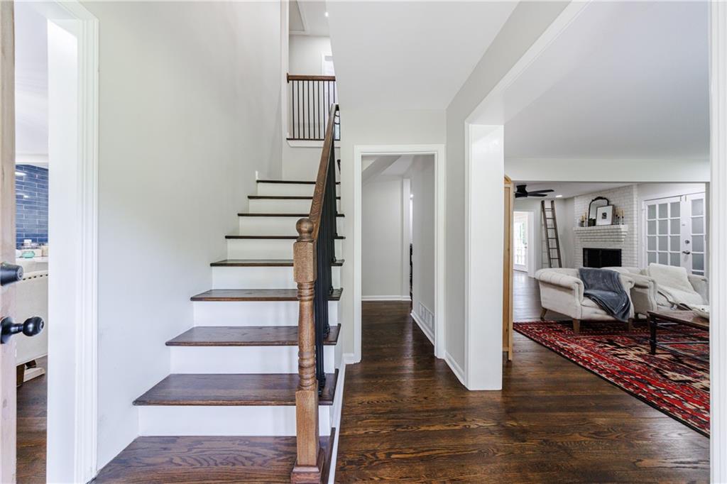 2559 Kingswood Drive