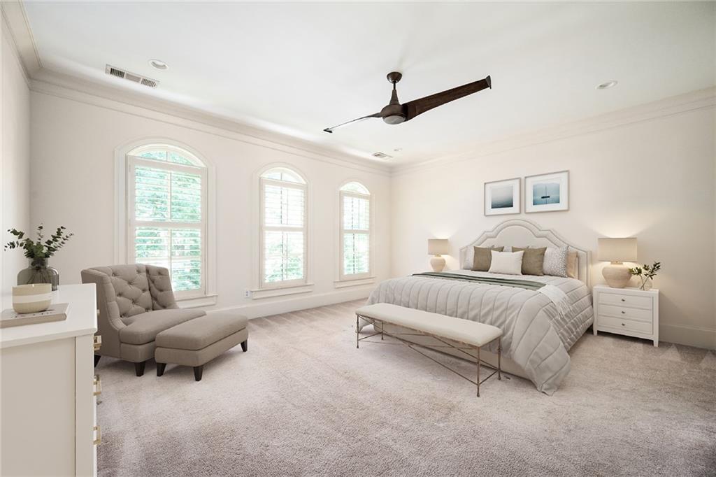 1043 E Club Court NE