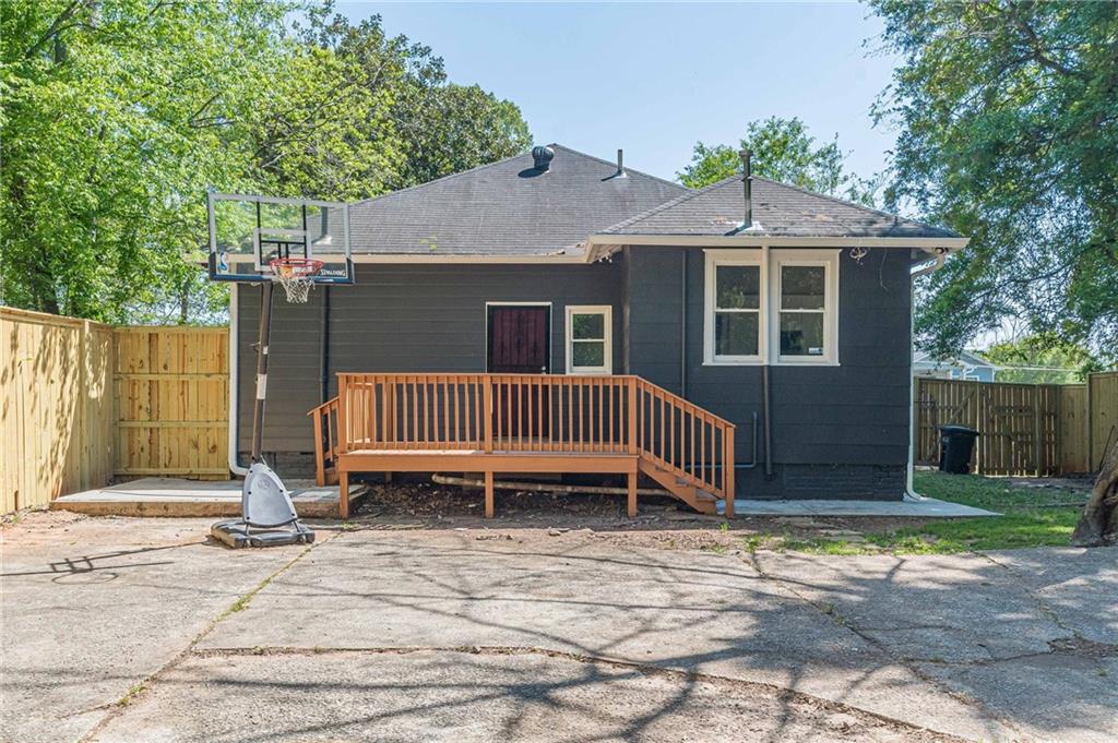 1967 West John Calvin Avenue