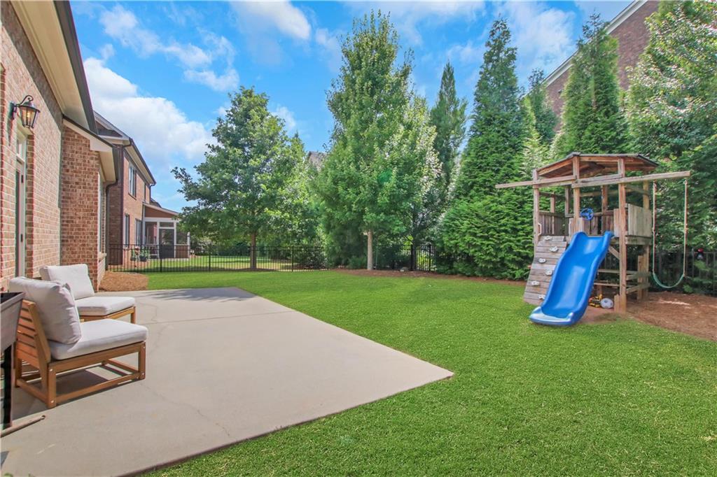 3486 Brookleigh Lane NE