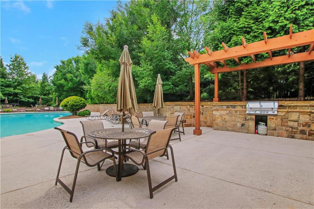 3486 Brookleigh Lane NE