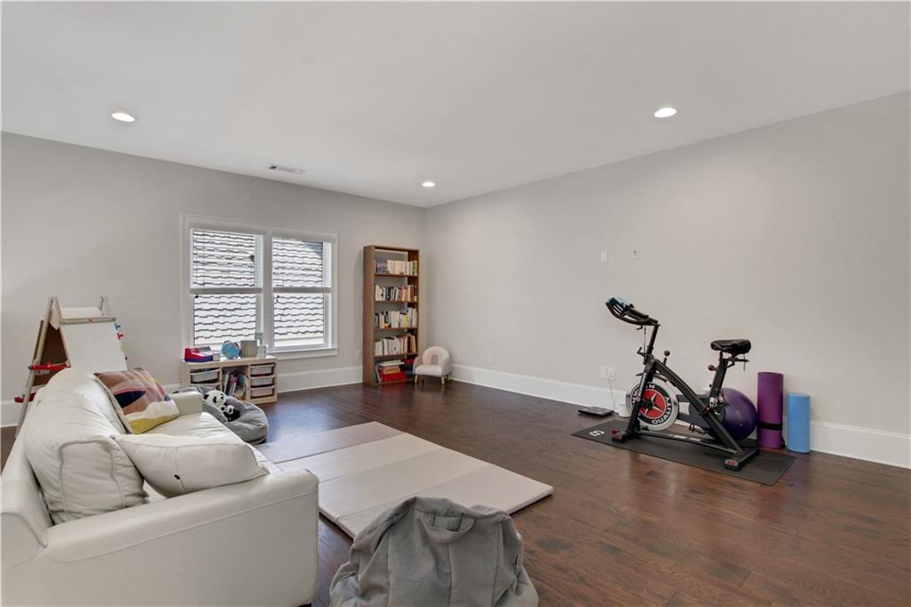 3486 Brookleigh Lane NE