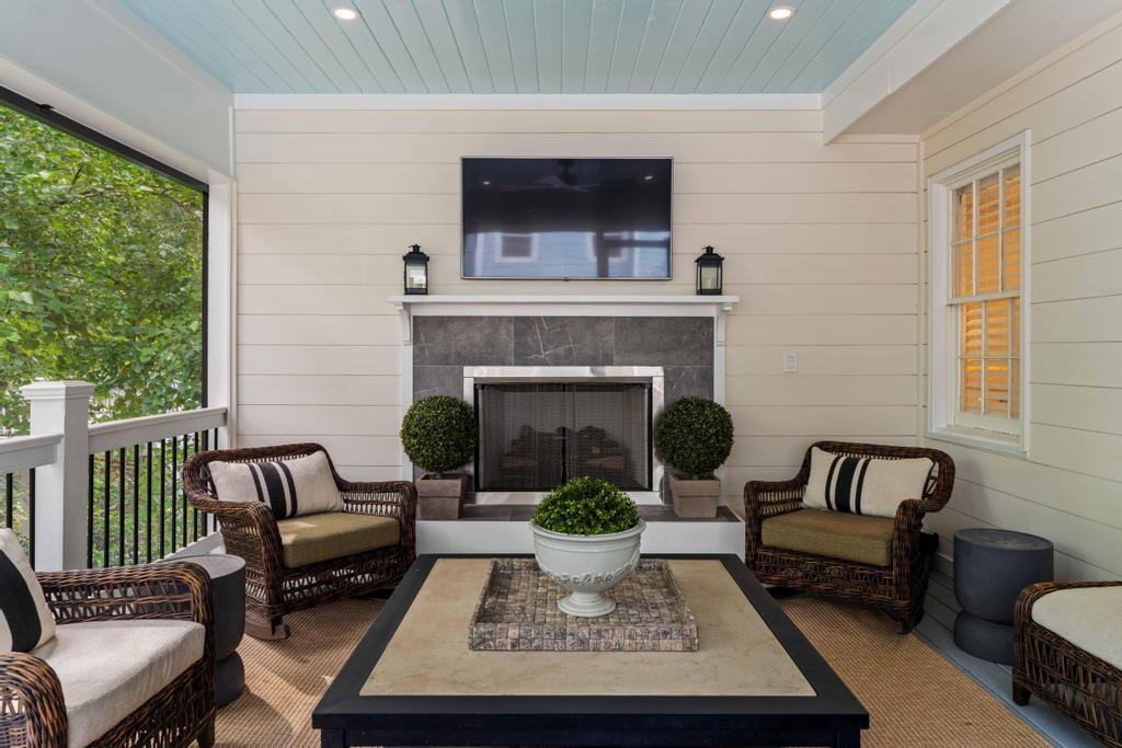 2255 Fairhaven Circle NE