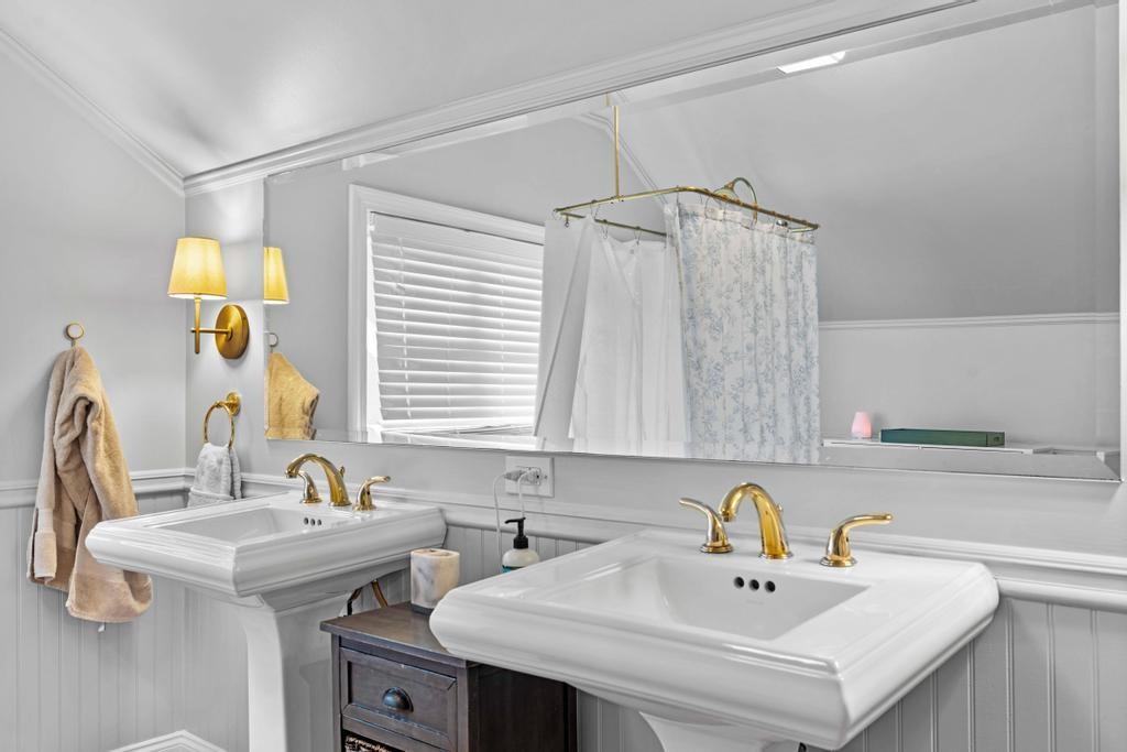 2255 Fairhaven Circle NE