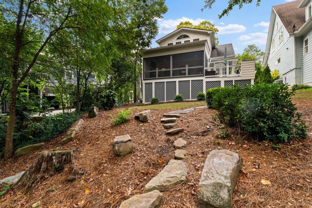 2255 Fairhaven Circle NE