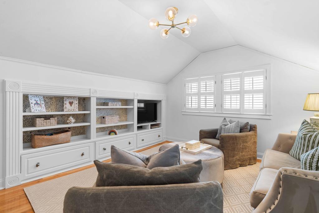 2255 Fairhaven Circle NE