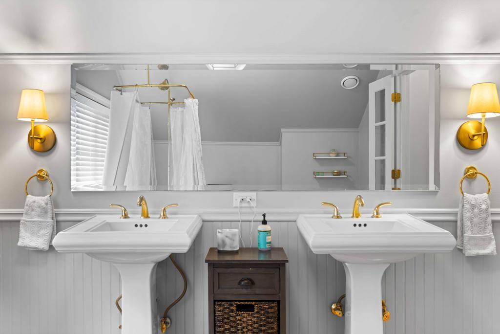 2255 Fairhaven Circle NE