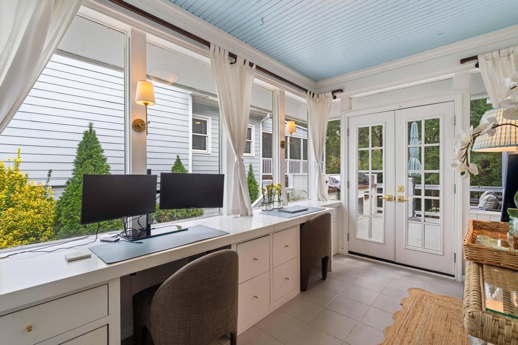 2255 Fairhaven Circle NE