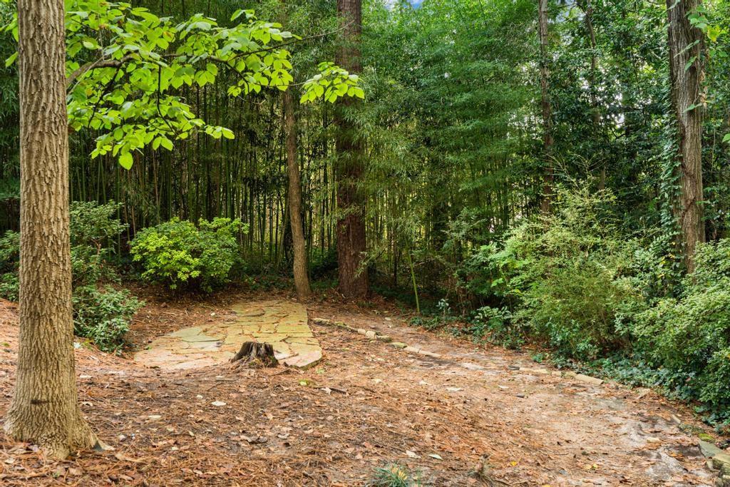 2255 Fairhaven Circle NE