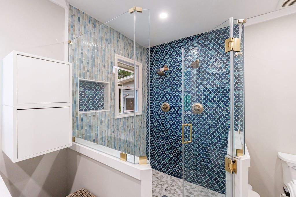 2452 Pine Cove Drive