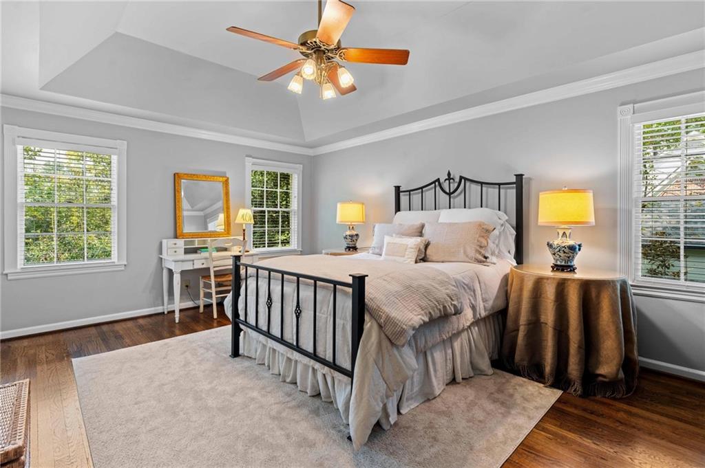 937 Buckingham Circle NW