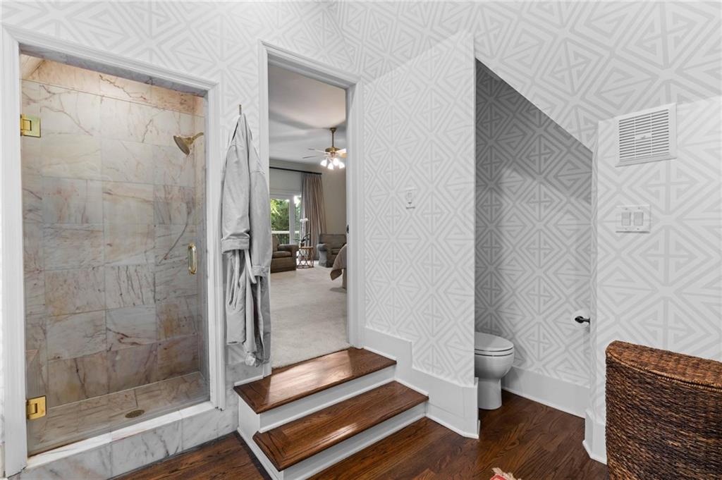 937 Buckingham Circle NW