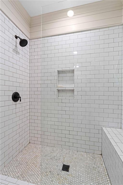 937 Buckingham Circle NW