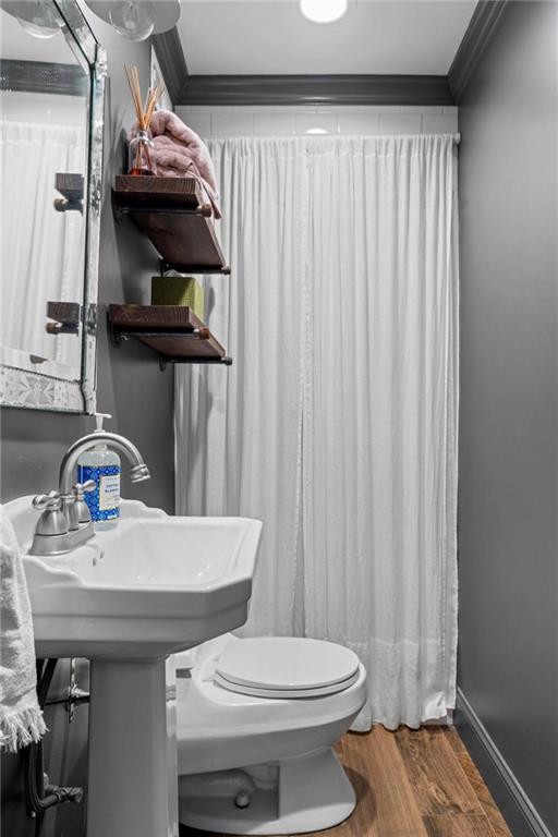 937 Buckingham Circle NW