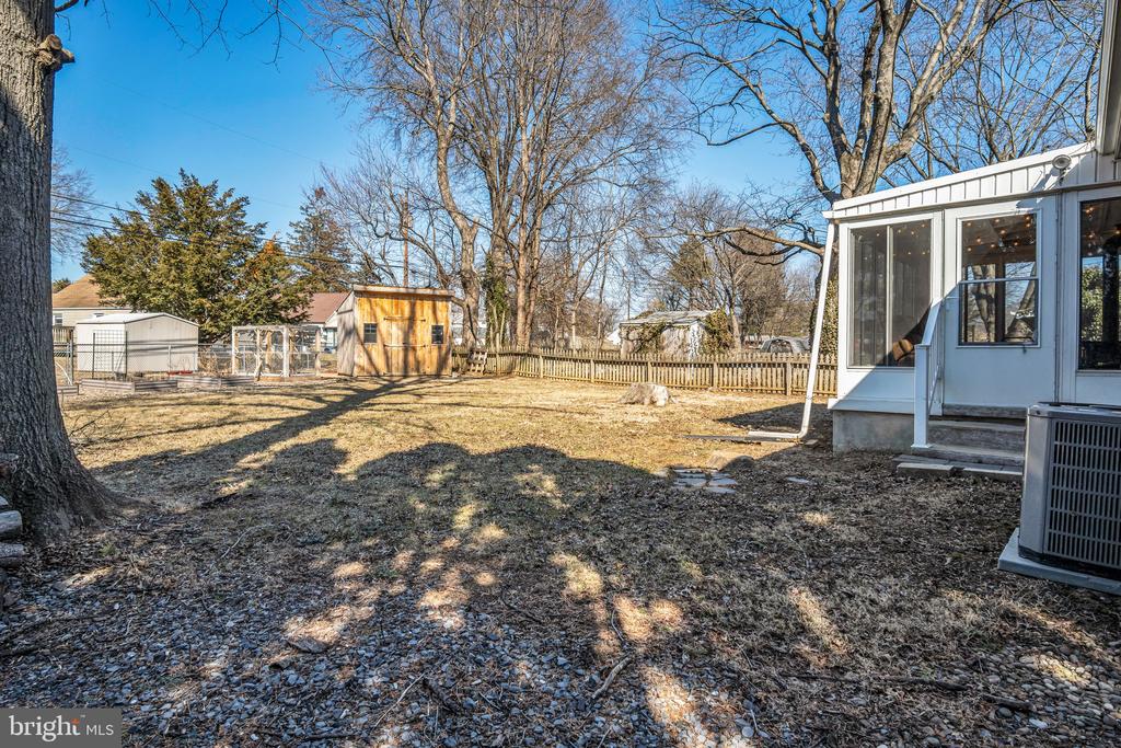 1910 Letchworth Dr