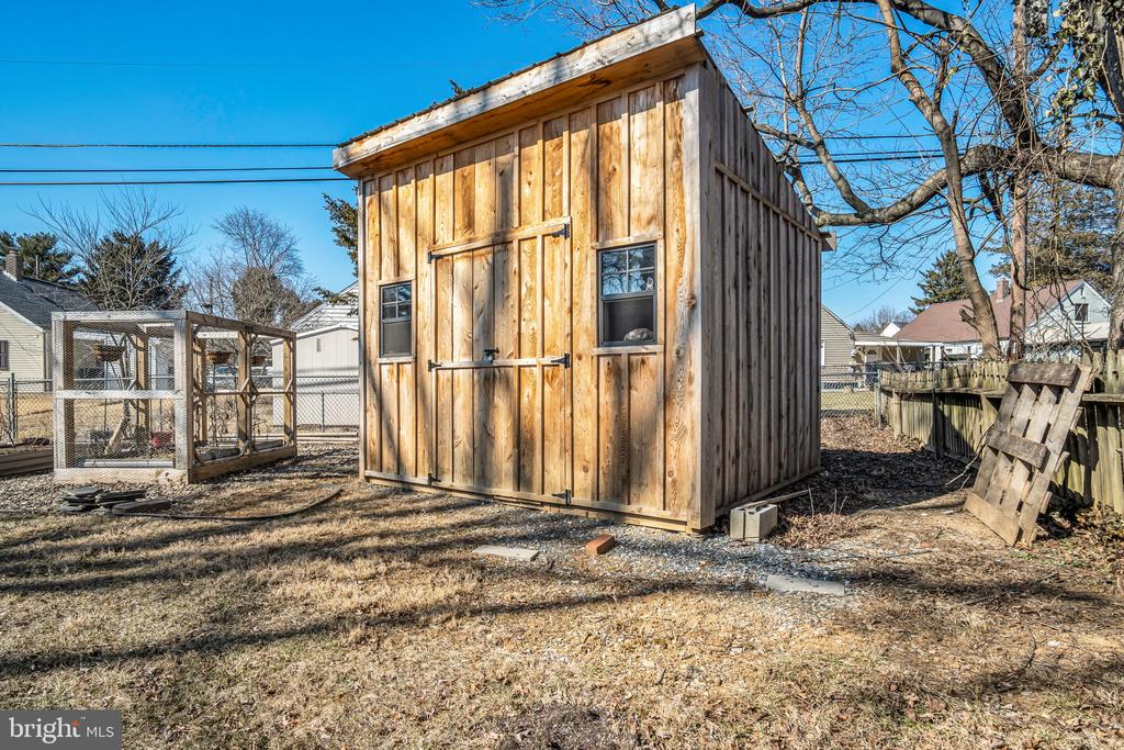 1910 Letchworth Dr