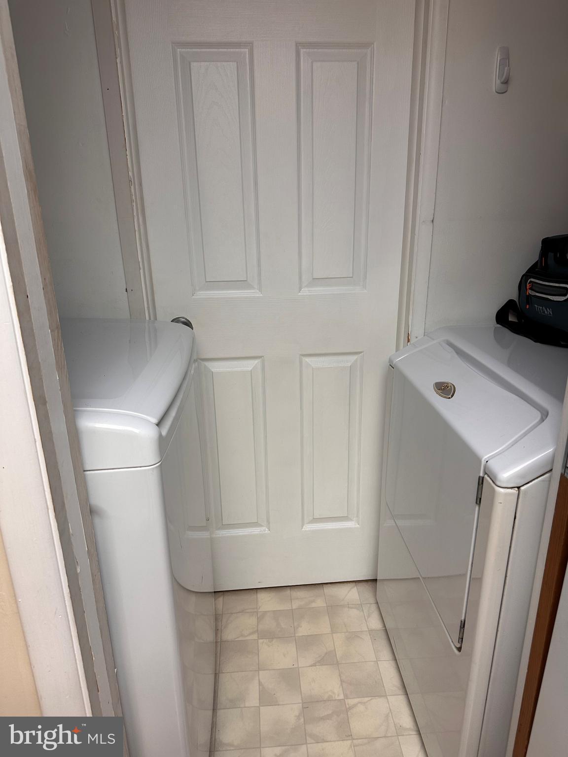 1071 Lancaster Blvd #15