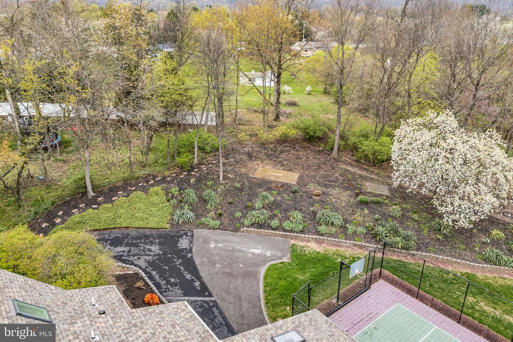 2004 MOUNTAIN PINE DRIVE