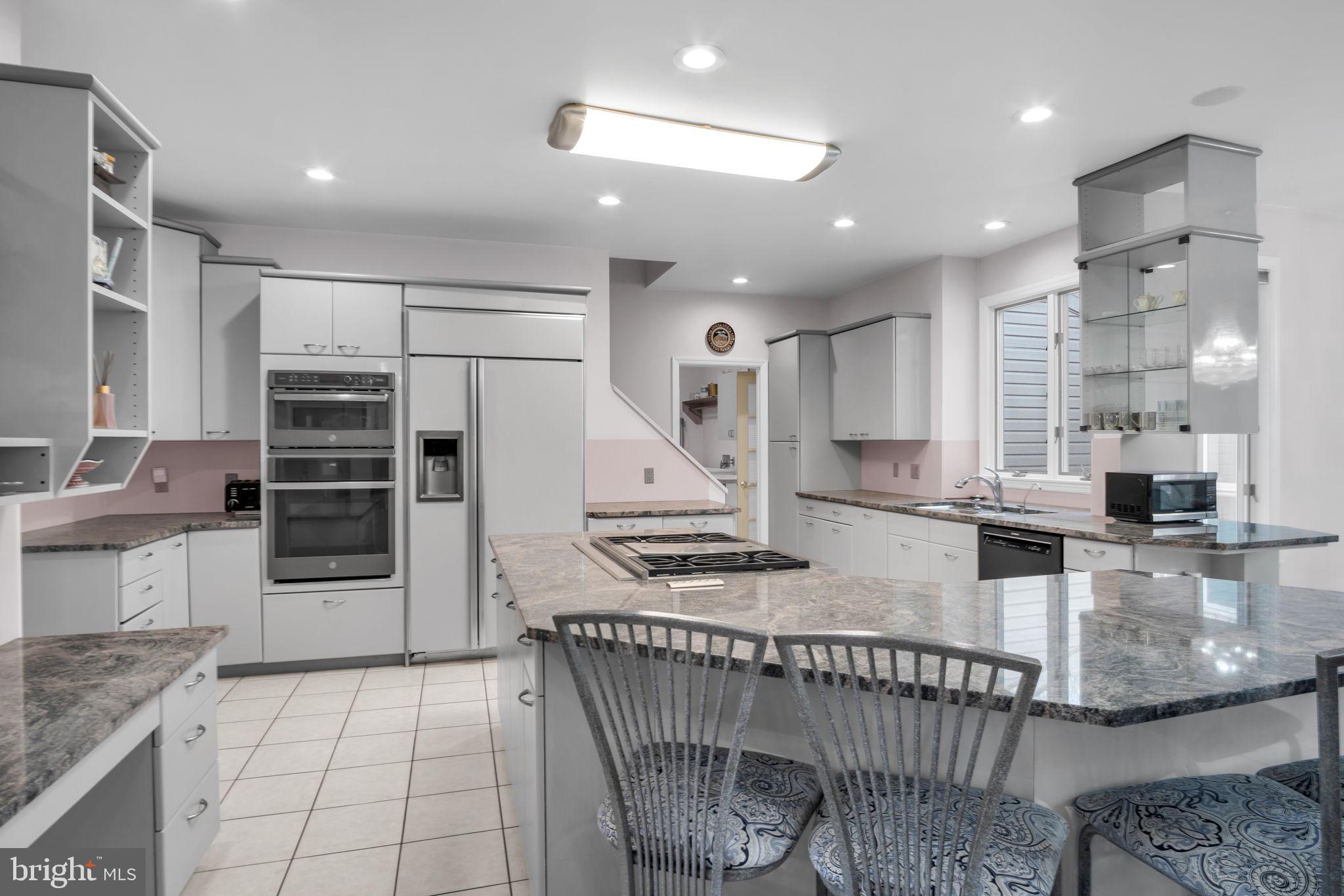 2004 MOUNTAIN PINE DRIVE