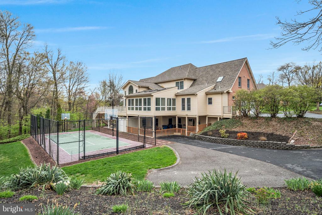 2004 MOUNTAIN PINE DRIVE