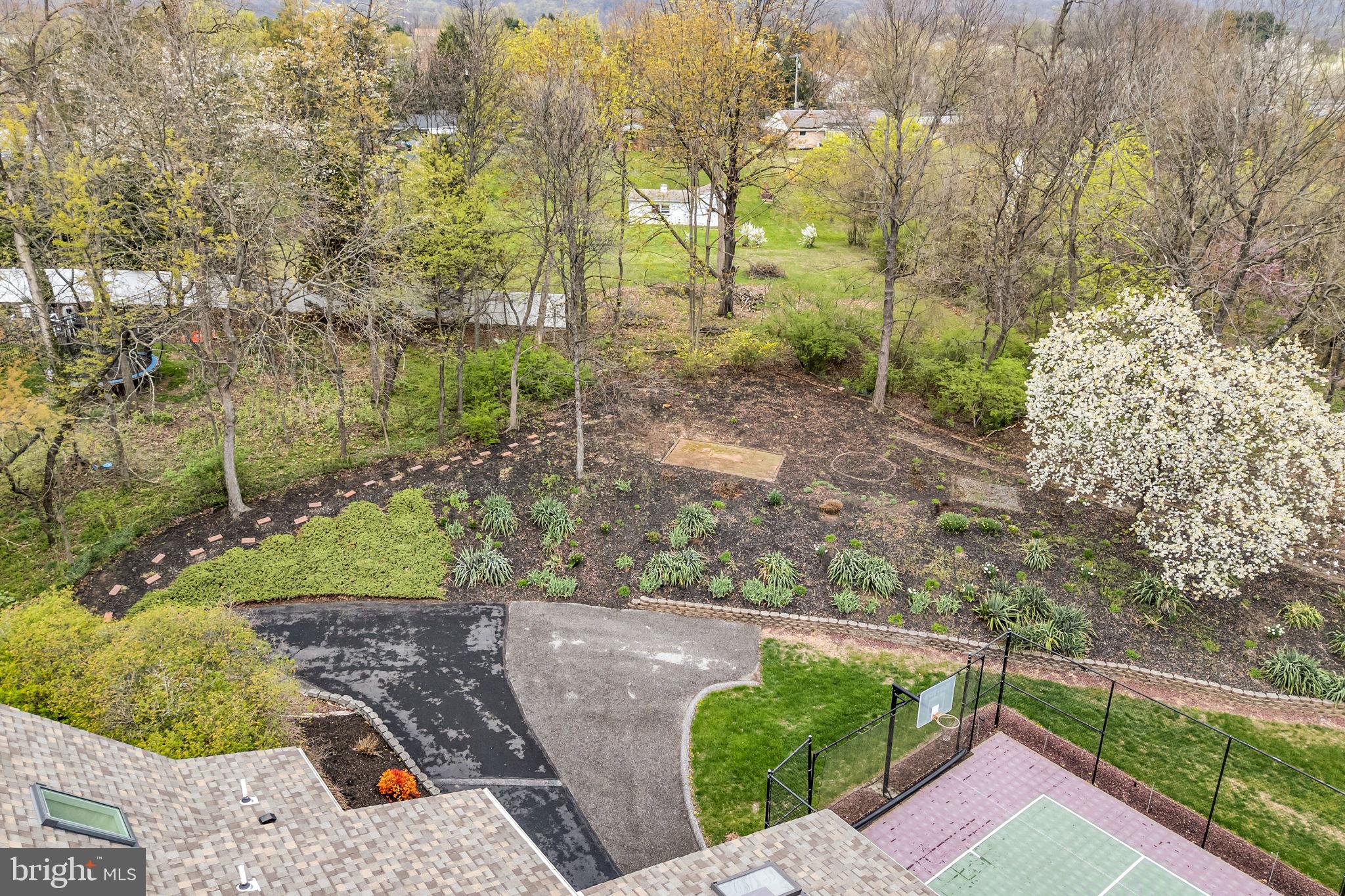 2004 MOUNTAIN PINE DRIVE
