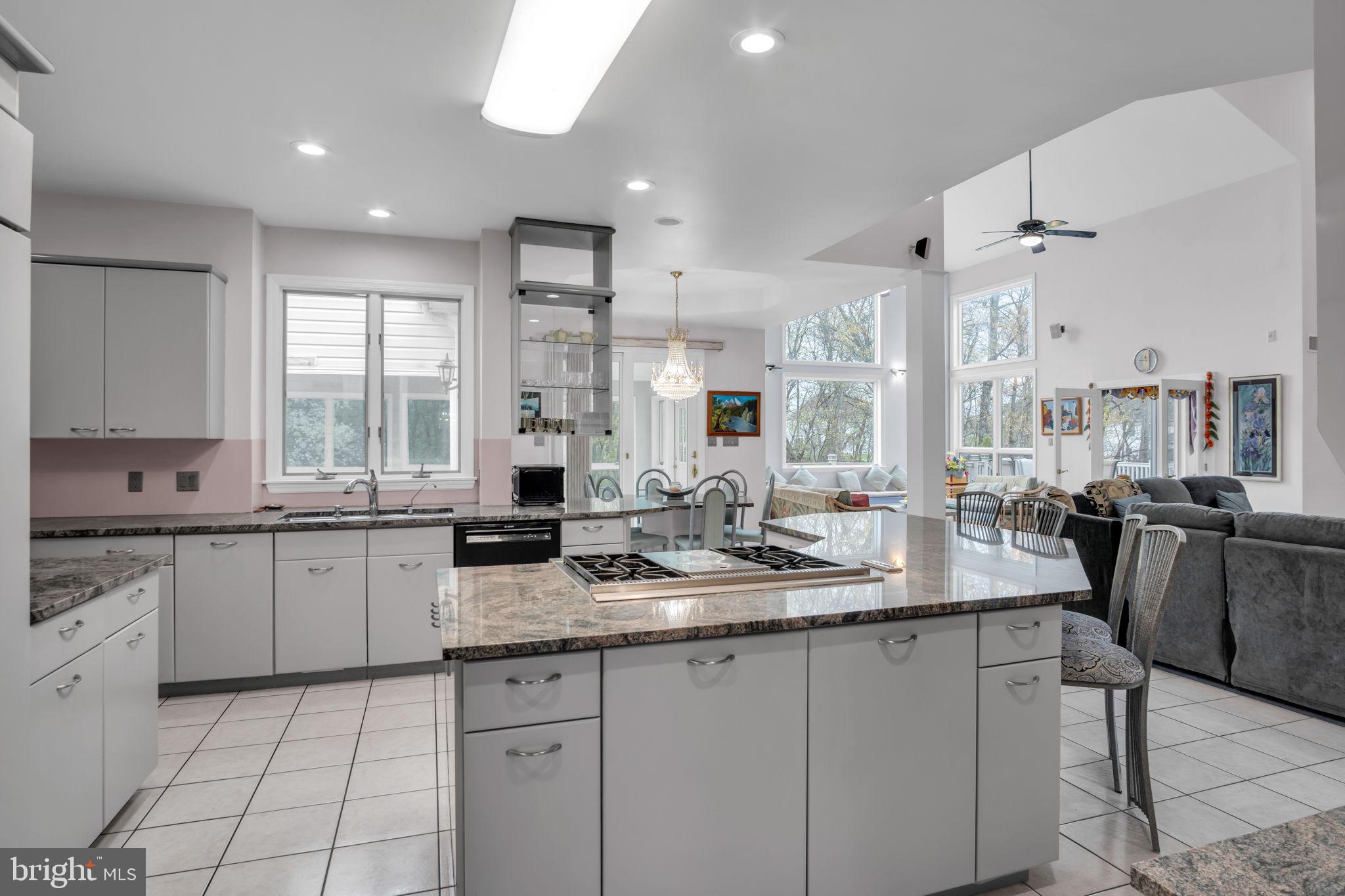 2004 MOUNTAIN PINE DRIVE