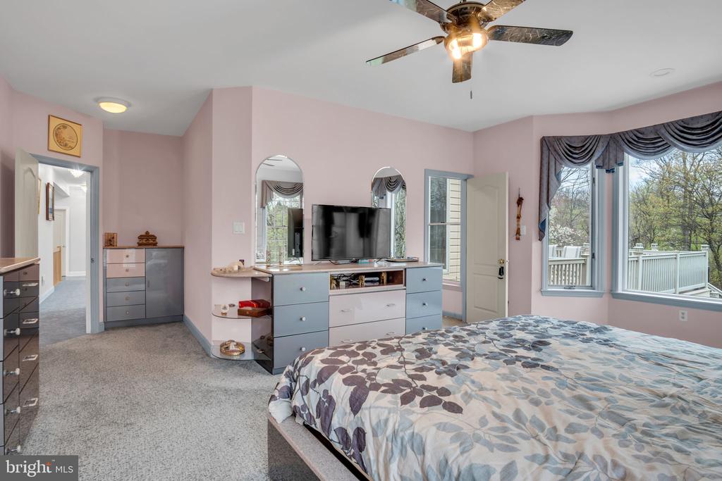 2004 MOUNTAIN PINE DRIVE