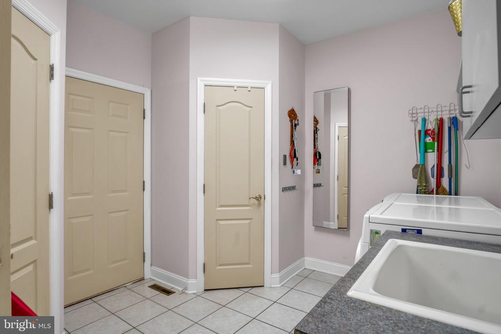 2004 MOUNTAIN PINE DRIVE