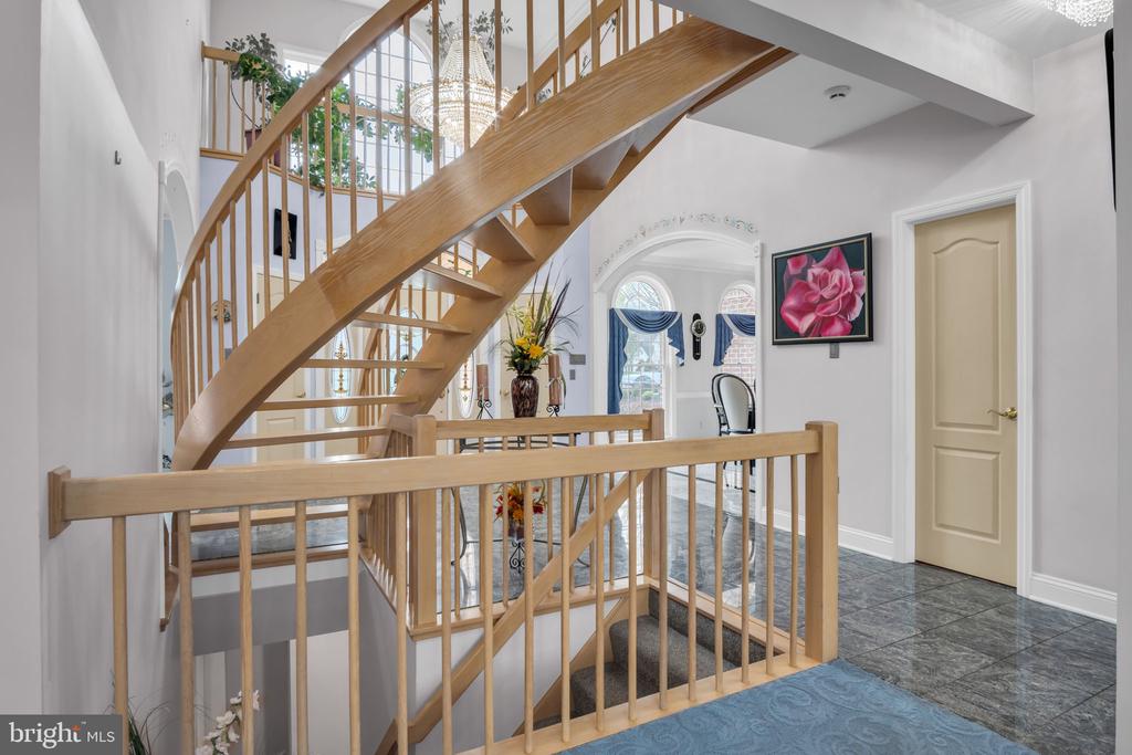 2004 MOUNTAIN PINE DRIVE