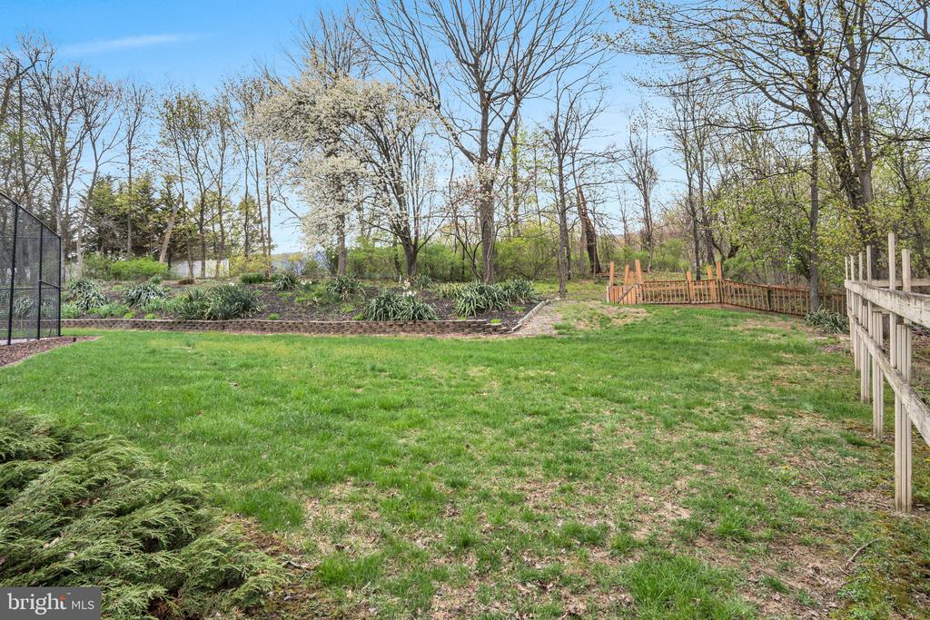 2004 MOUNTAIN PINE DRIVE