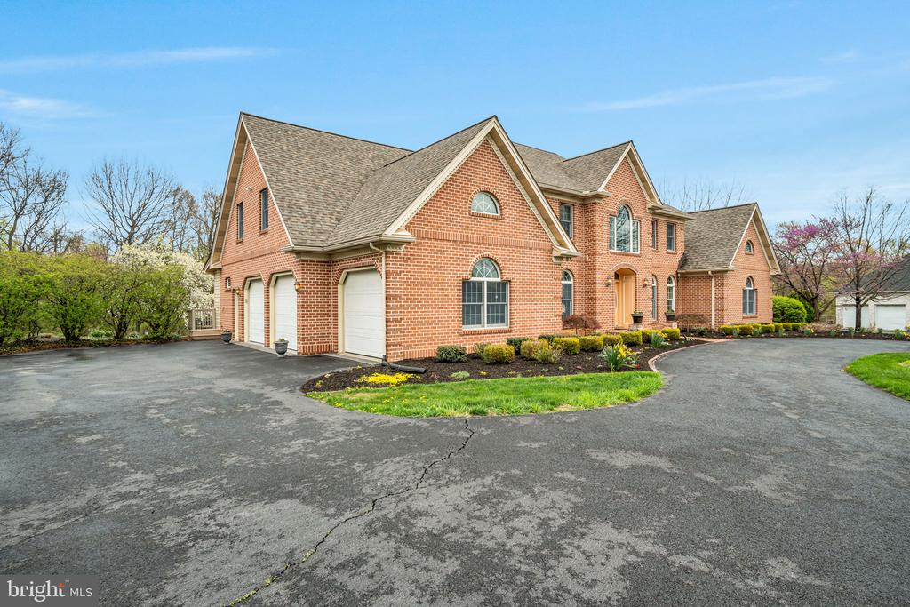 2004 MOUNTAIN PINE DRIVE