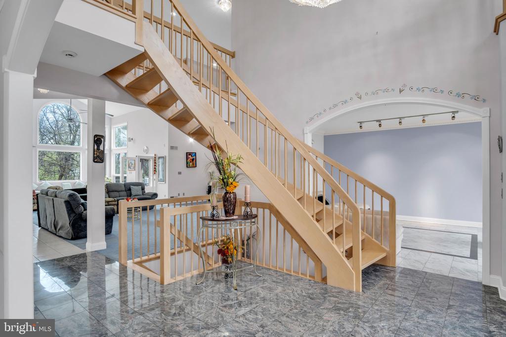 2004 MOUNTAIN PINE DRIVE