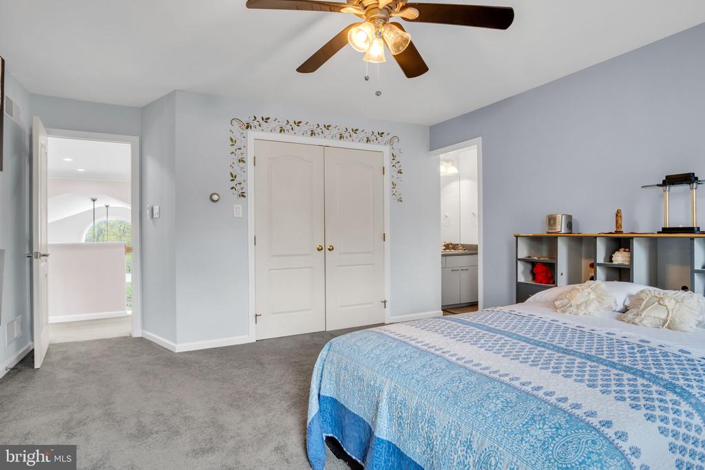 2004 MOUNTAIN PINE DRIVE