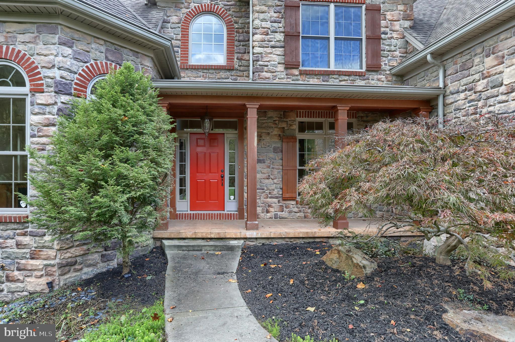 5102 Mountain Ridge Ln