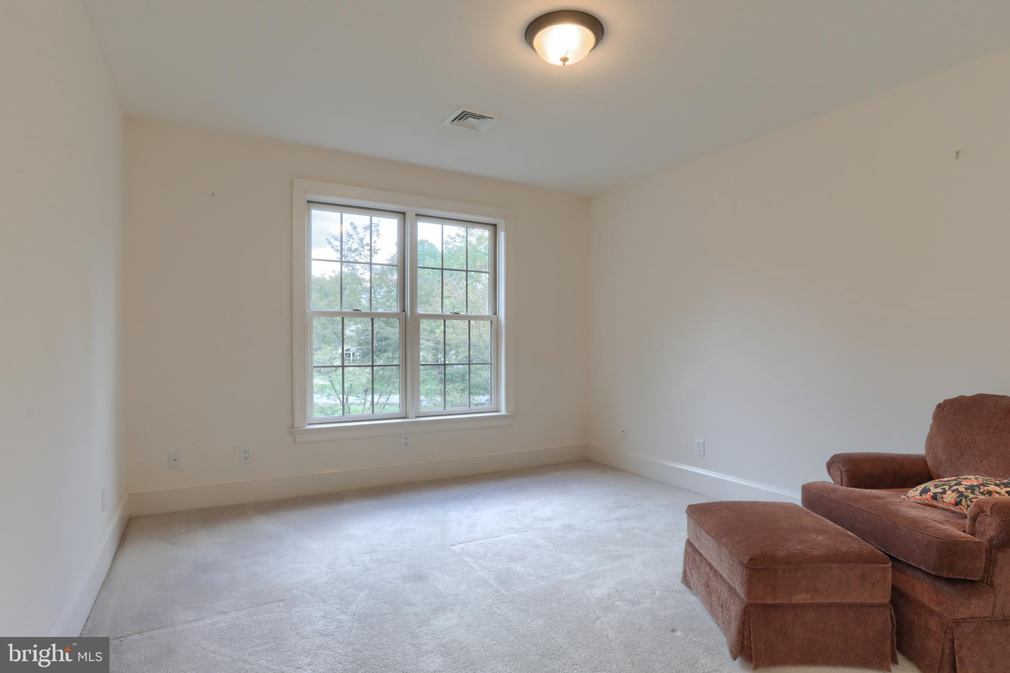 5102 Mountain Ridge Ln