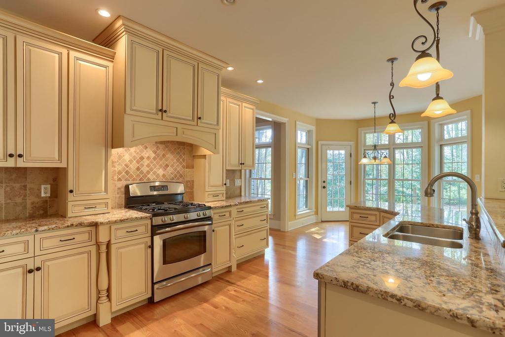 5102 Mountain Ridge Ln
