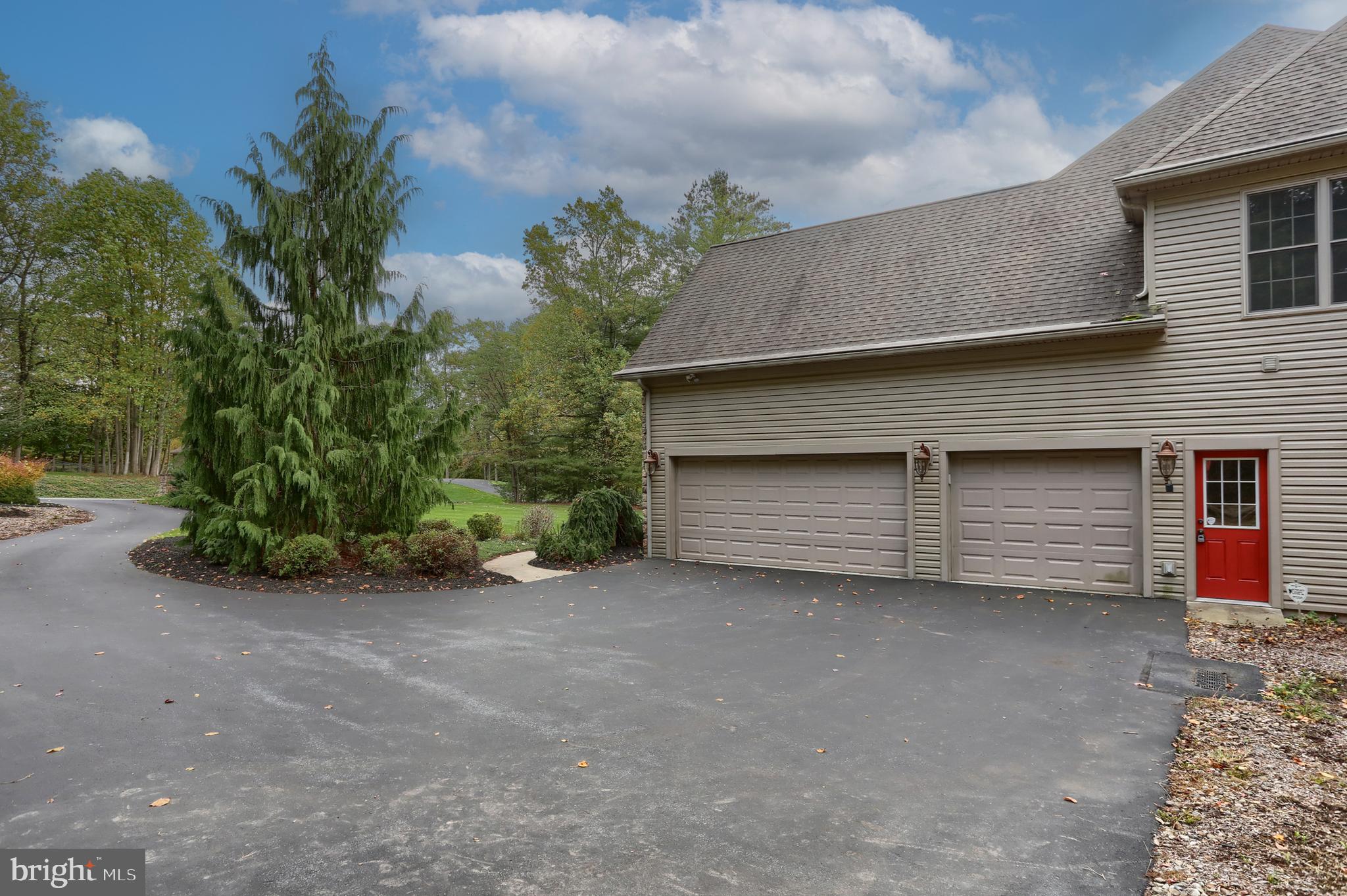 5102 Mountain Ridge Ln