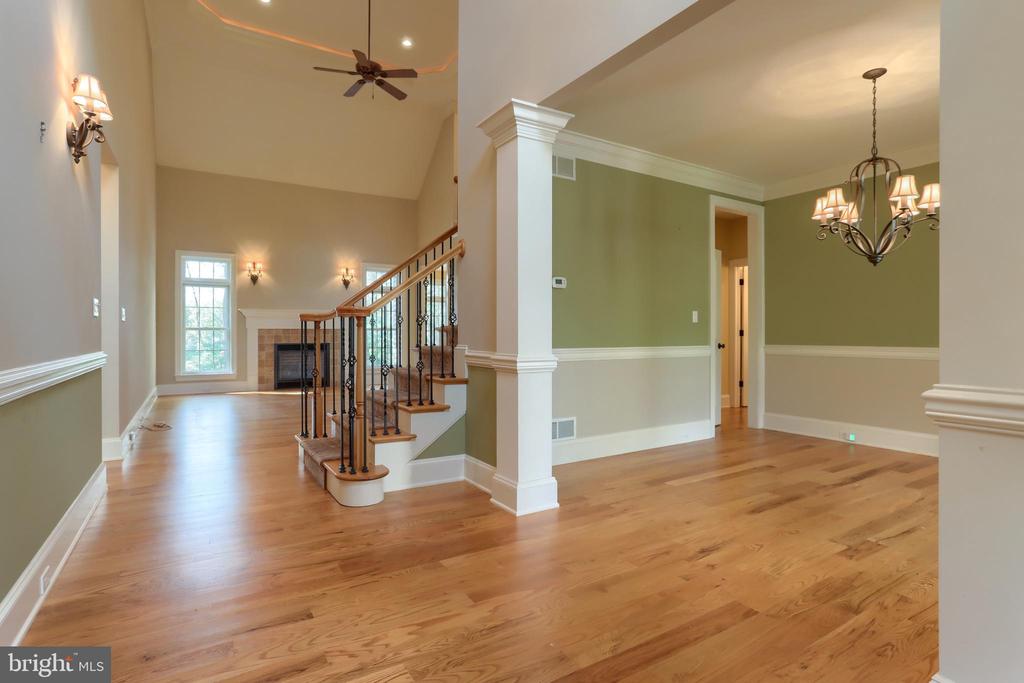 5102 Mountain Ridge Ln
