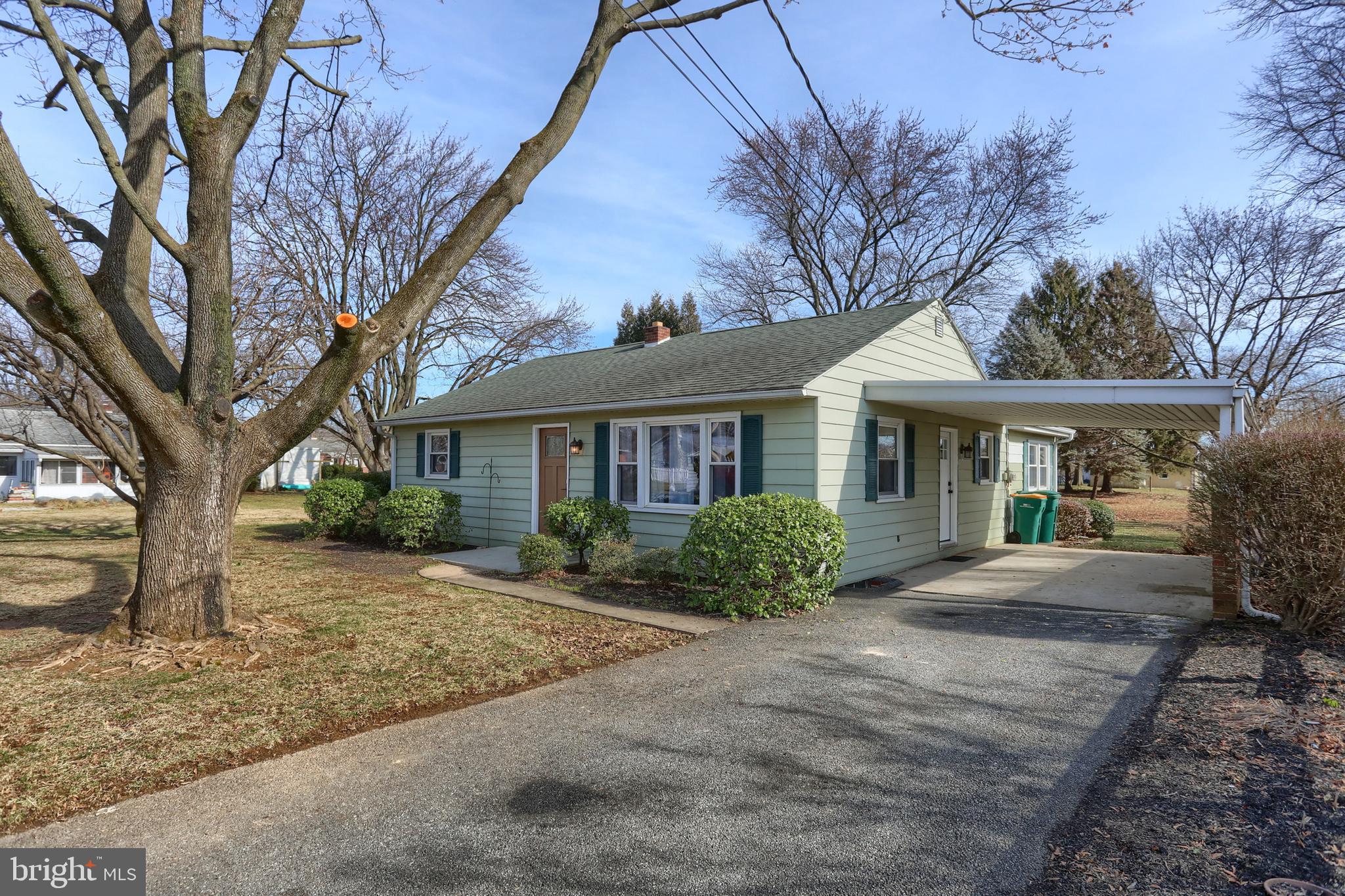 137 Apple Ln