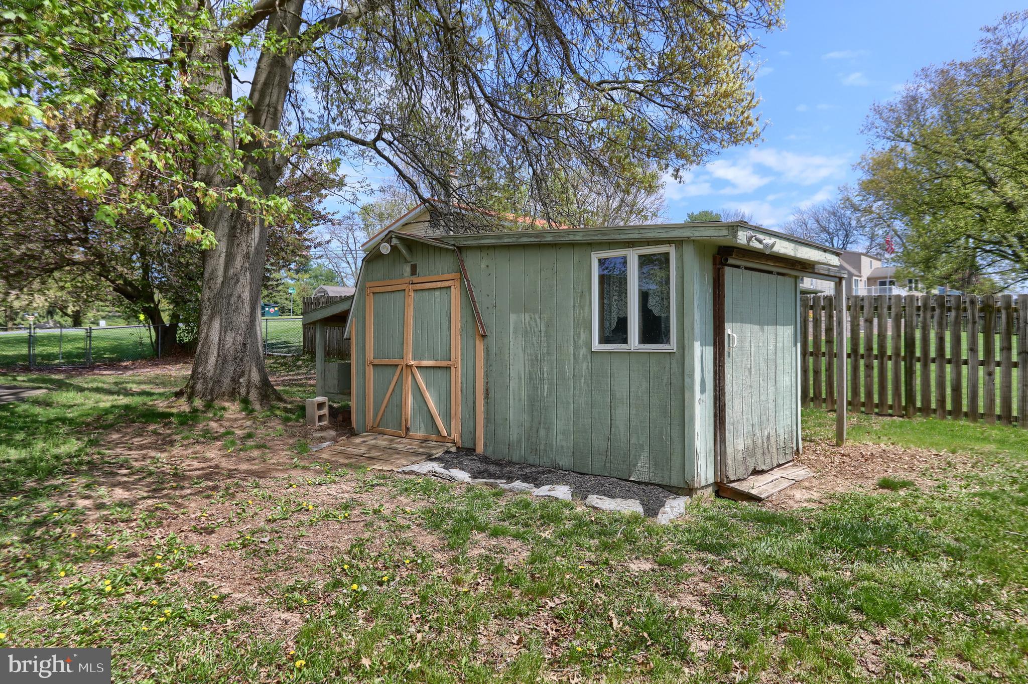 3606 Roundtop Rd