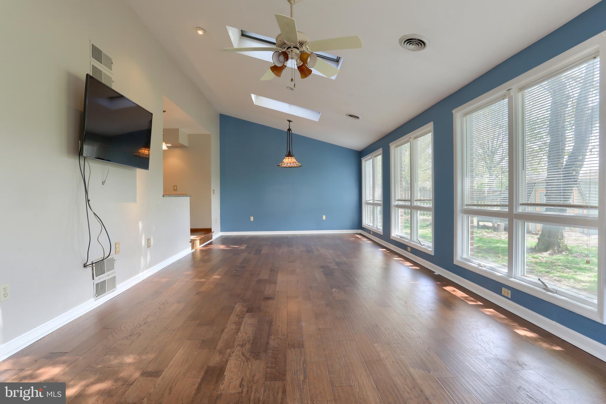 3606 Roundtop Rd