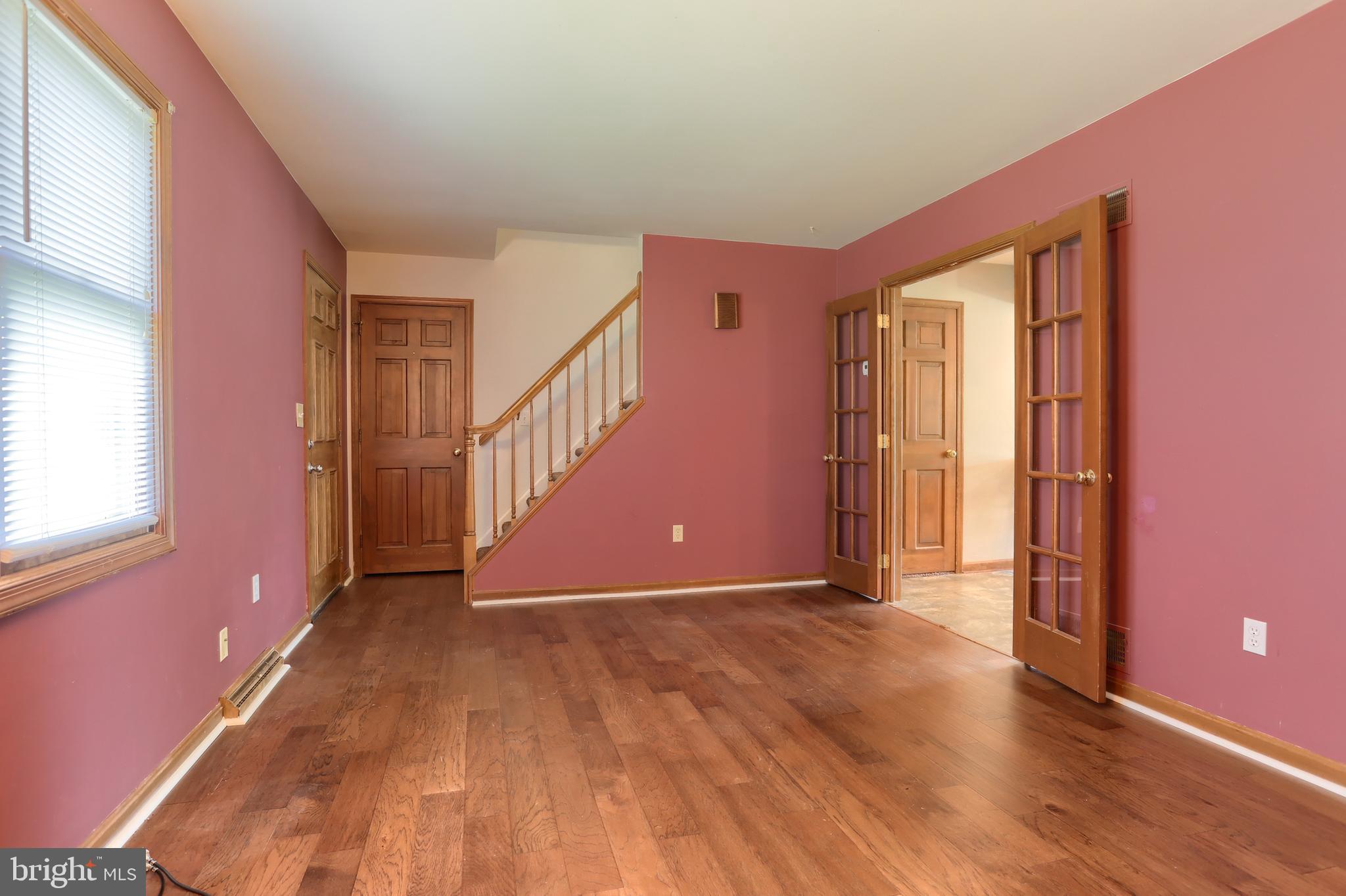 3606 Roundtop Rd