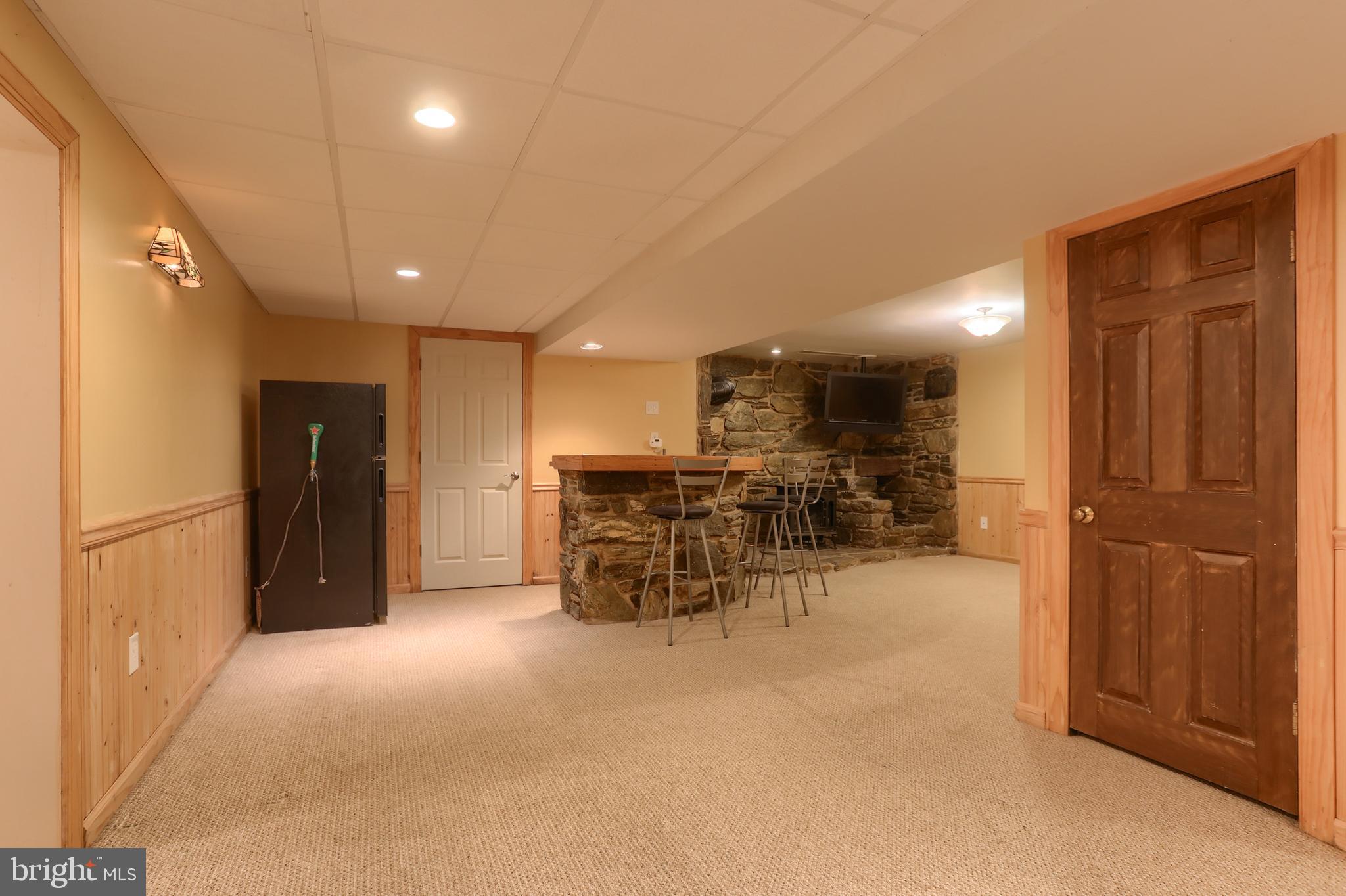 3606 Roundtop Rd