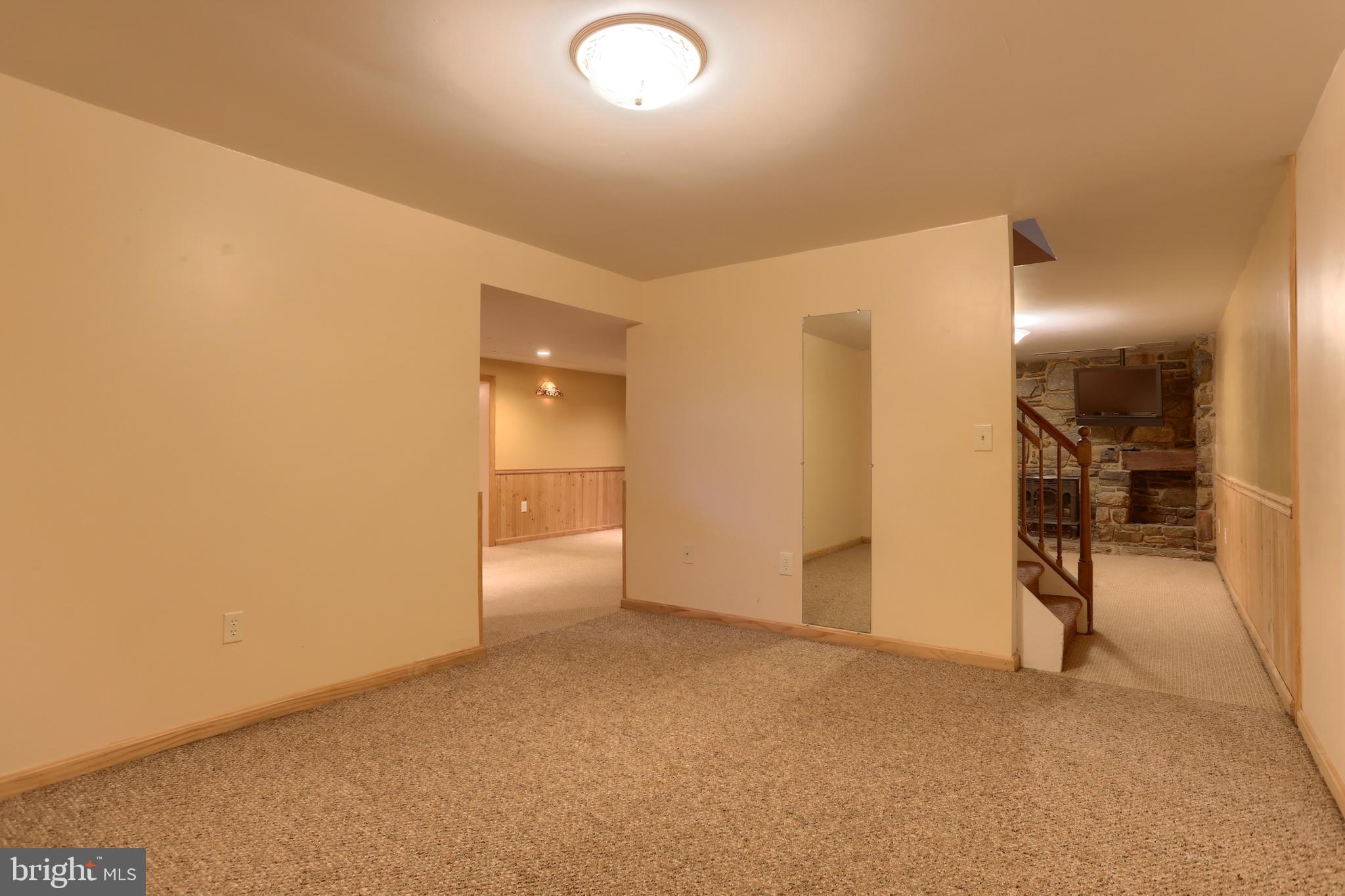 3606 Roundtop Rd