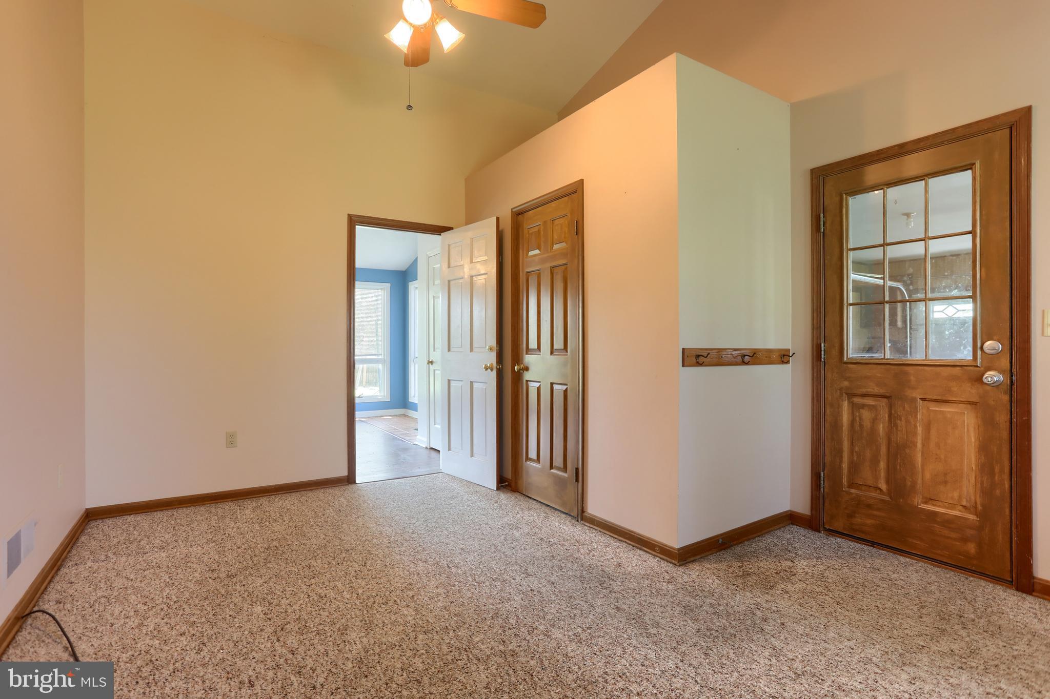 3606 Roundtop Rd