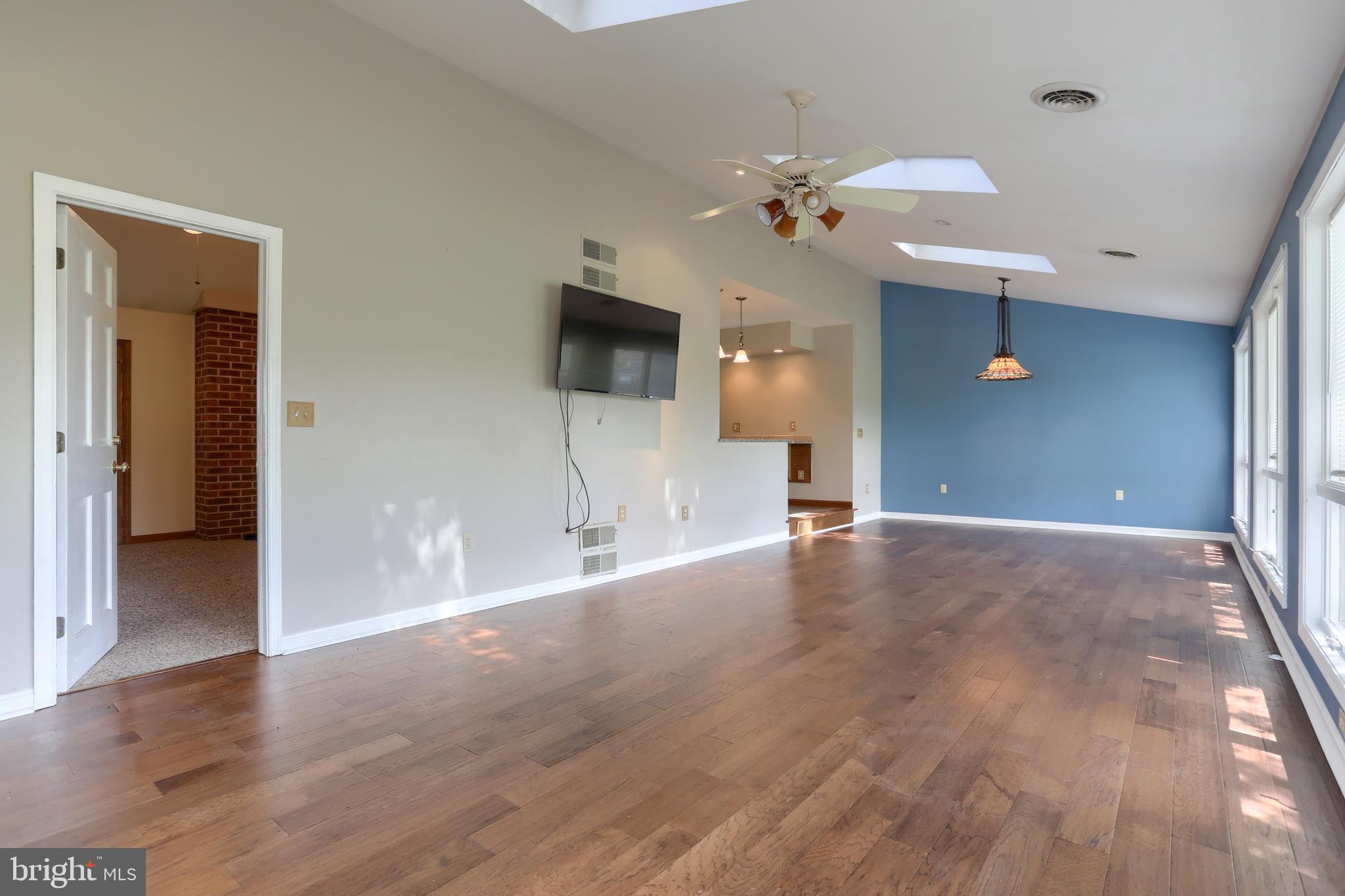 3606 Roundtop Rd