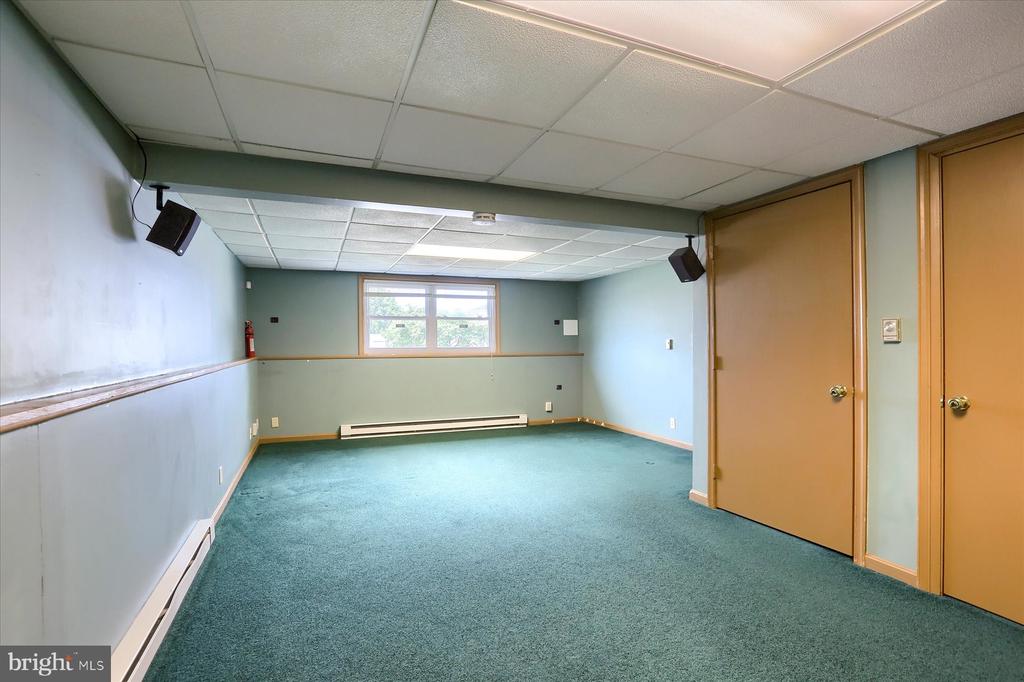 102 Fairview Dr