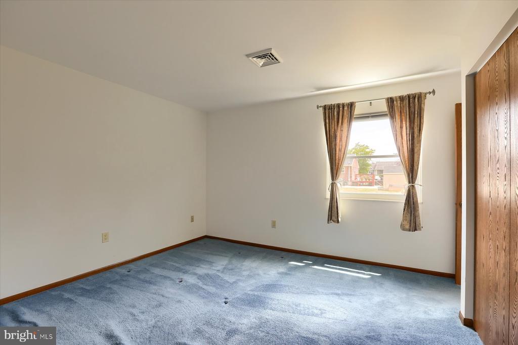 102 Fairview Dr