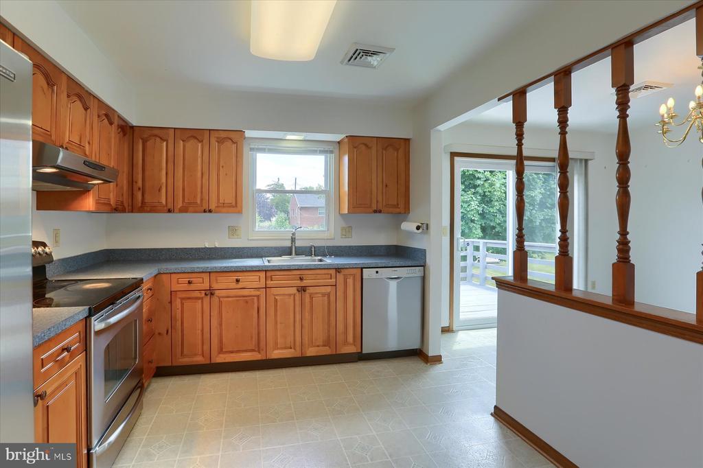 102 Fairview Dr